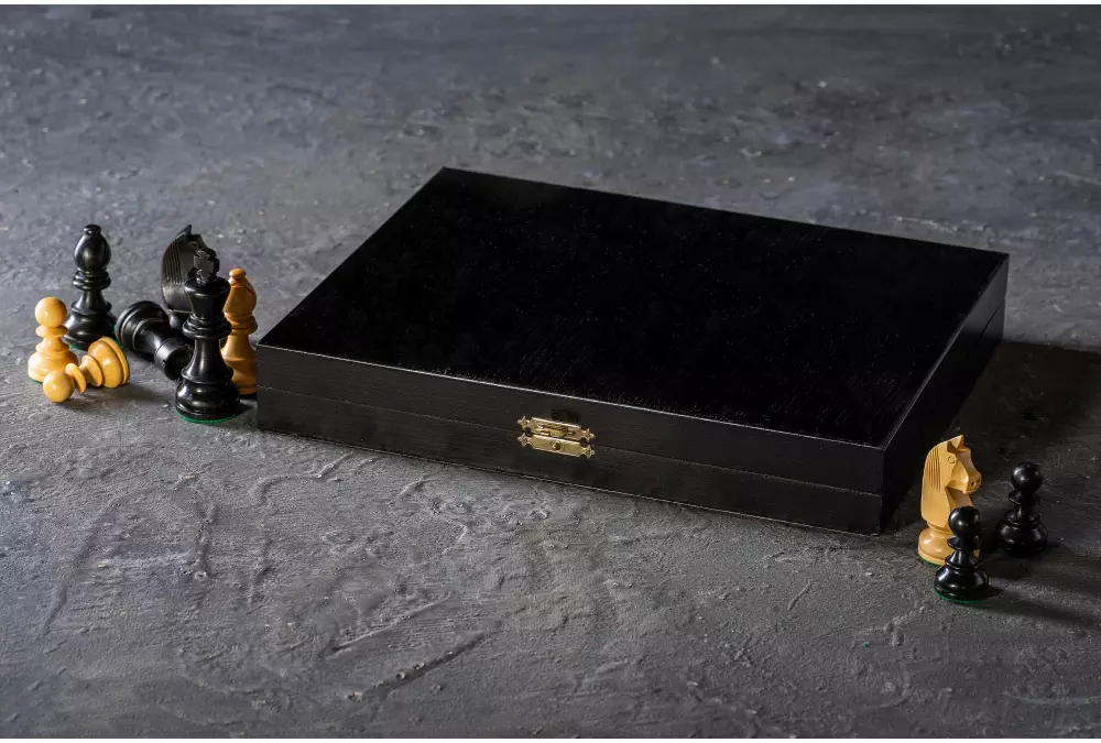 Kasetka drewniana Lux Black na figury No 5